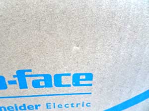 Pro-face プログラマブル表示器 元箱 傷